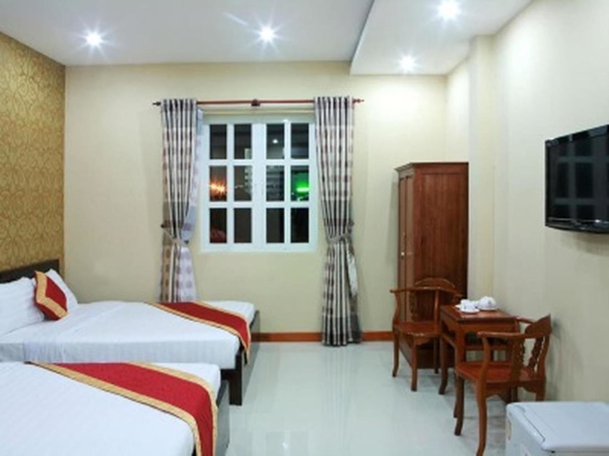 Sunflowers Hotel Airport Ho Chi Minh City Exterior photo
